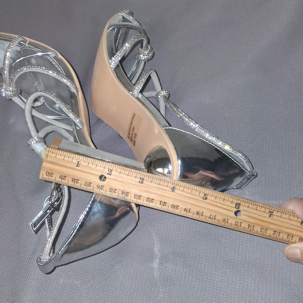 Wild Diva Louges Shiny Silver Strappy Heels Size 10 - Picture 8 of 15